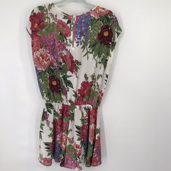 show me your Mumu Floral Print Romper Elastic Waist & Keyhole Back size large - Picture 10 of 14